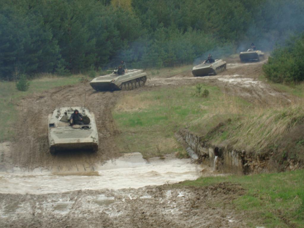 Коротко про кафедру водіння бойових машин та автомобілів