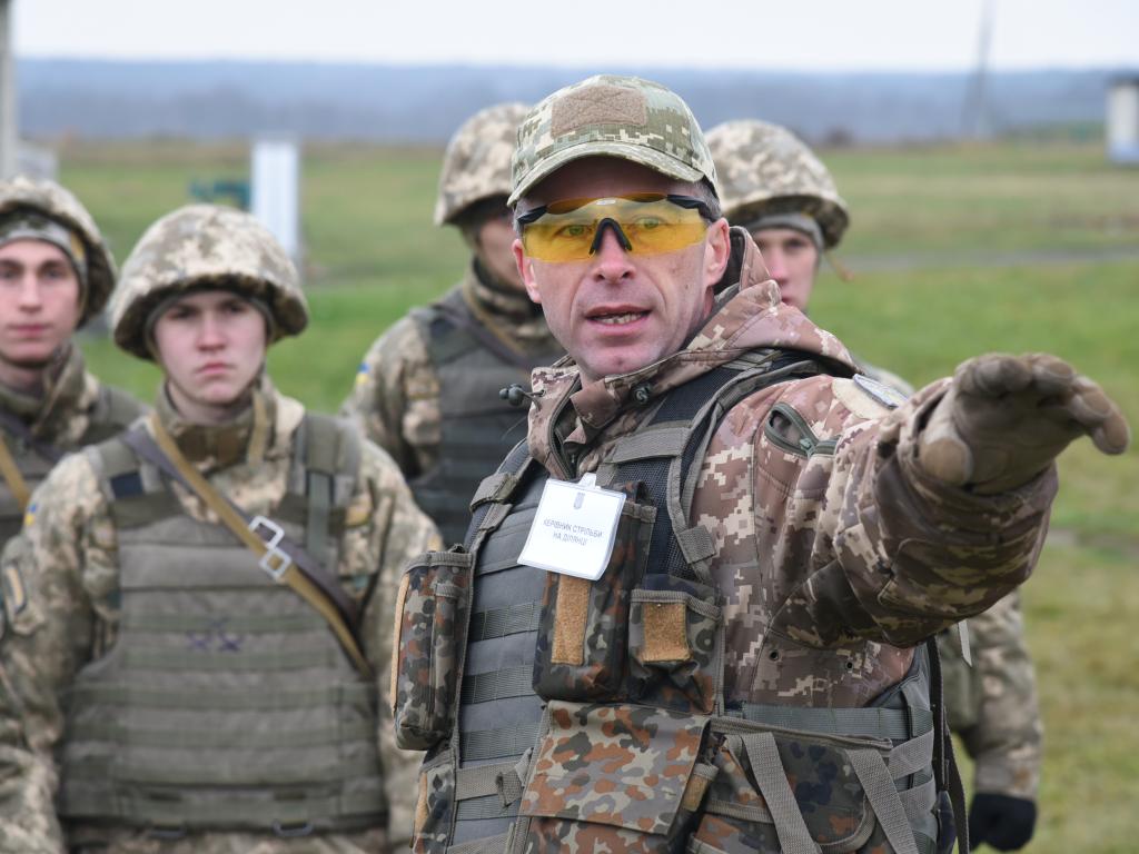Коротко про факультет бойового застосування військ